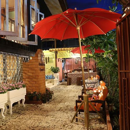 Golden Fort Guesthouse Chiang Mai Ngoại thất bức ảnh