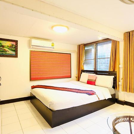 Golden Fort Guesthouse Chiang Mai Ngoại thất bức ảnh