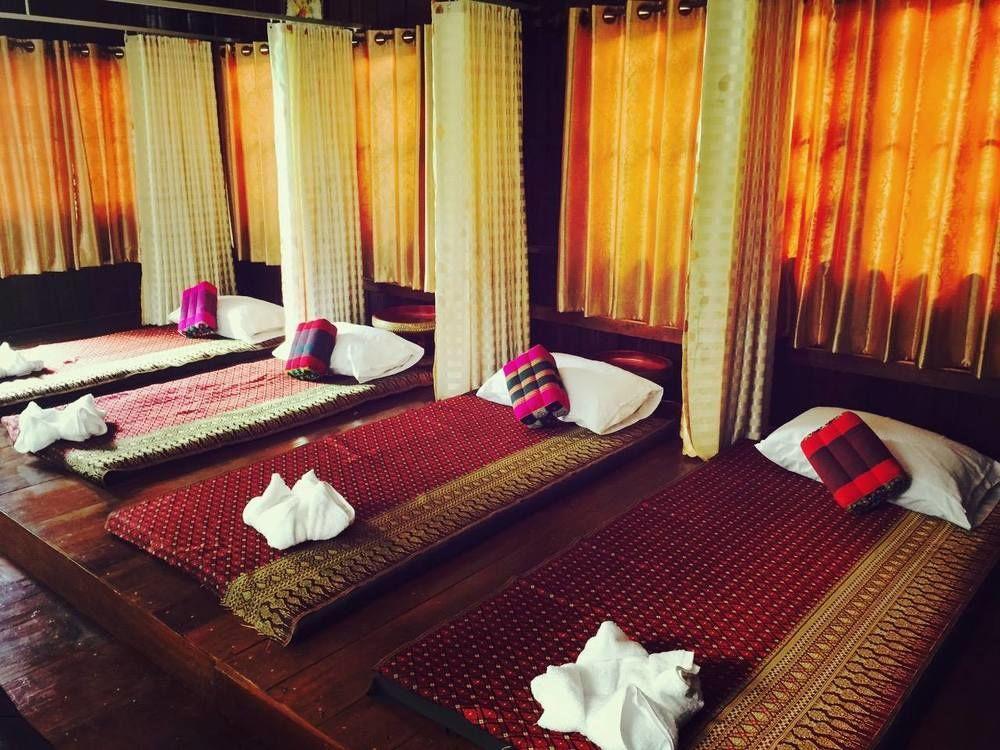 Golden Fort Guesthouse Chiang Mai Ngoại thất bức ảnh