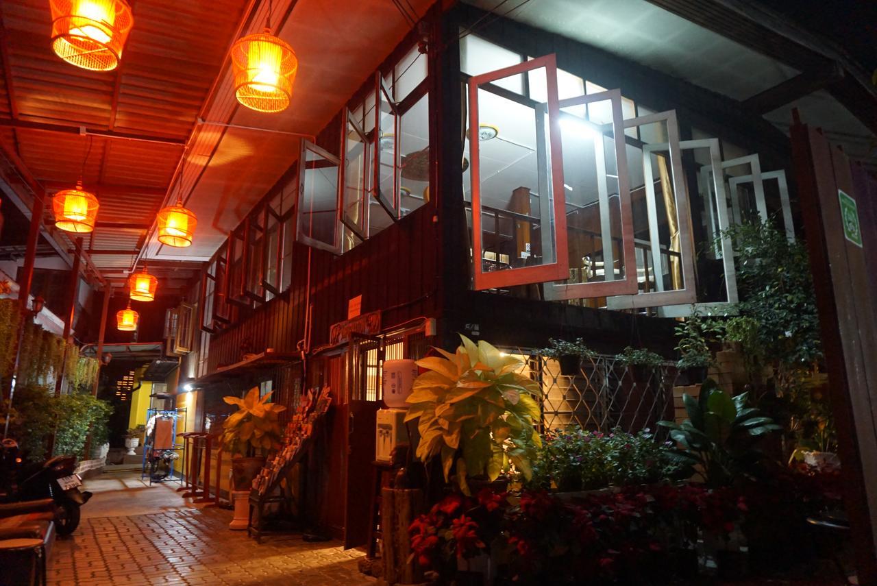 Golden Fort Guesthouse Chiang Mai Ngoại thất bức ảnh