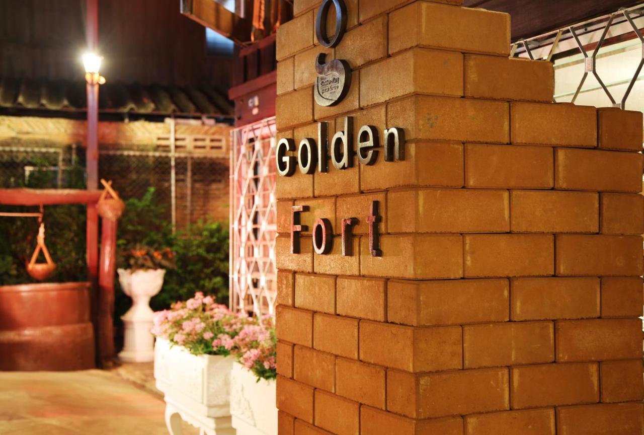 Golden Fort Guesthouse Chiang Mai Ngoại thất bức ảnh