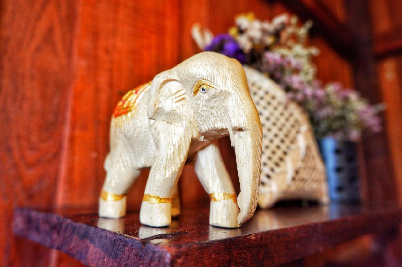 Golden Fort Guesthouse Chiang Mai Ngoại thất bức ảnh