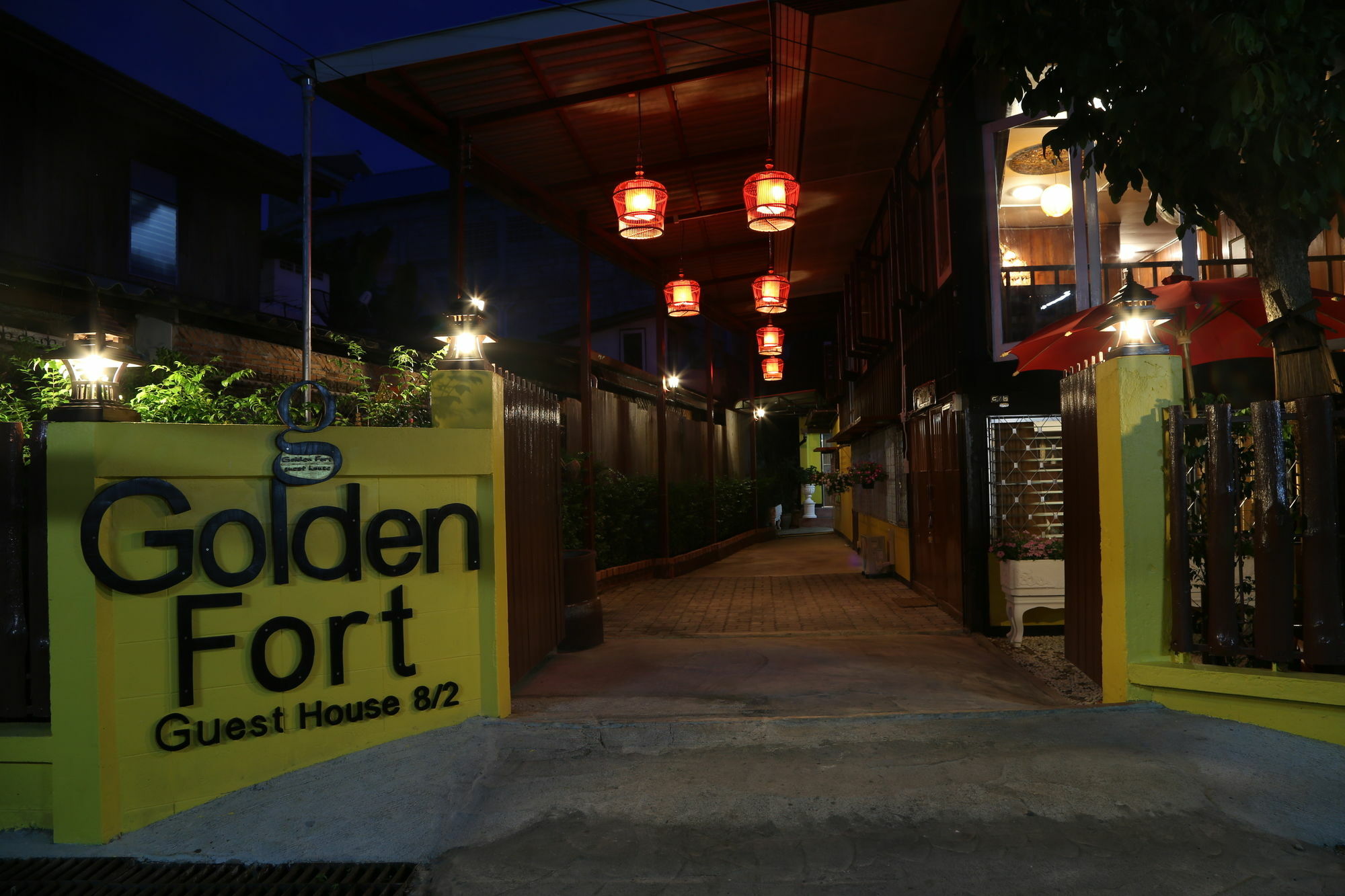 Golden Fort Guesthouse Chiang Mai Ngoại thất bức ảnh